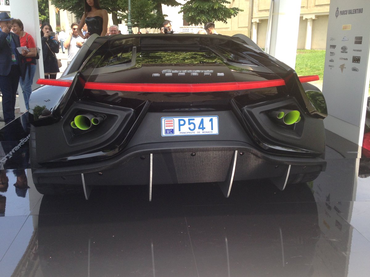 RagazzonExhaust's tweet photo. #Frangivento #Asfanè, la prima #SocialCar 100% #MadeInItaly che si scatta i selfie da sola. https://t.co/fslNfER1UB
