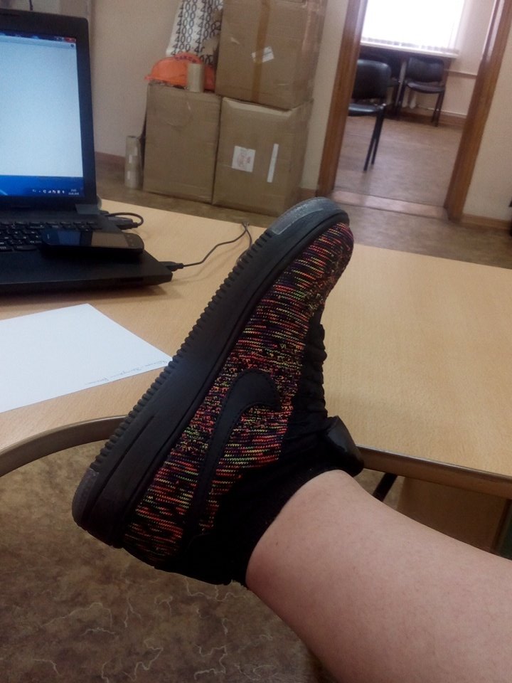 Kirs_ant's tweet photo. Парю где хочу! #NIKE #supreme #airforse #custom https://t.co/PdJKXMxZmu