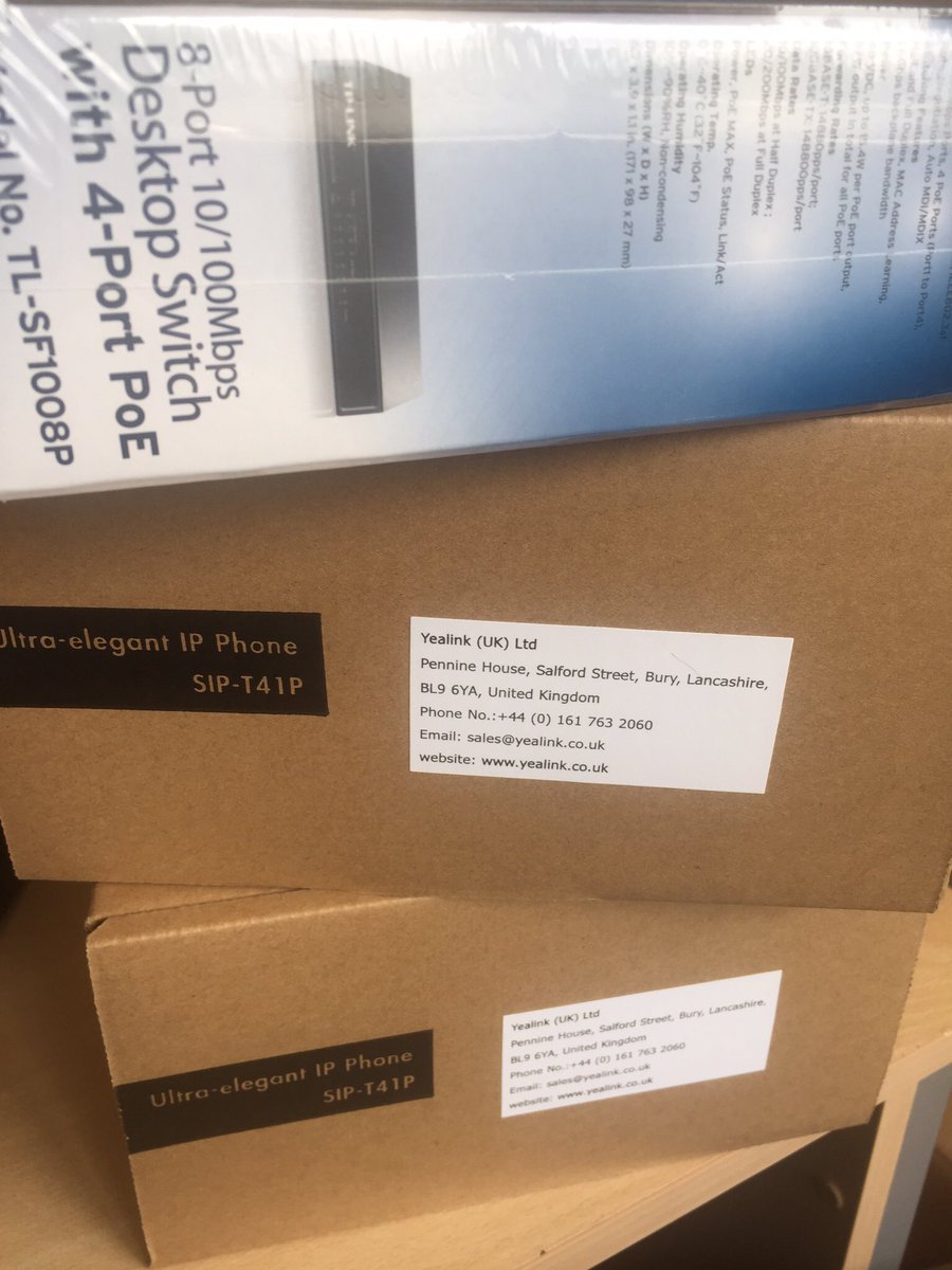 HeadwayTech's tweet image. More phones being setup for another HVX install.