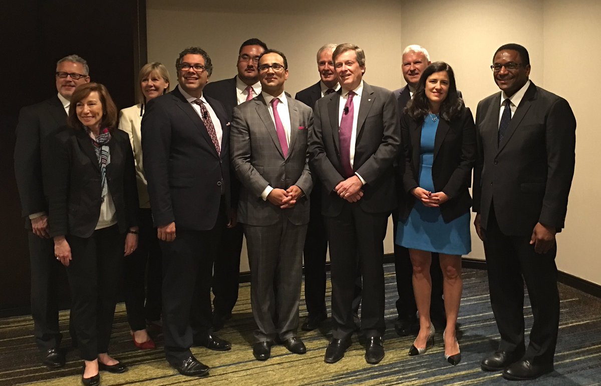 NaelingC's tweet photo. Early morning event with @JohnTory and @nenshi - fantastic way to wrap @CdnClubTO's 2015/16 season! https://t.co/mqn3opCWfX