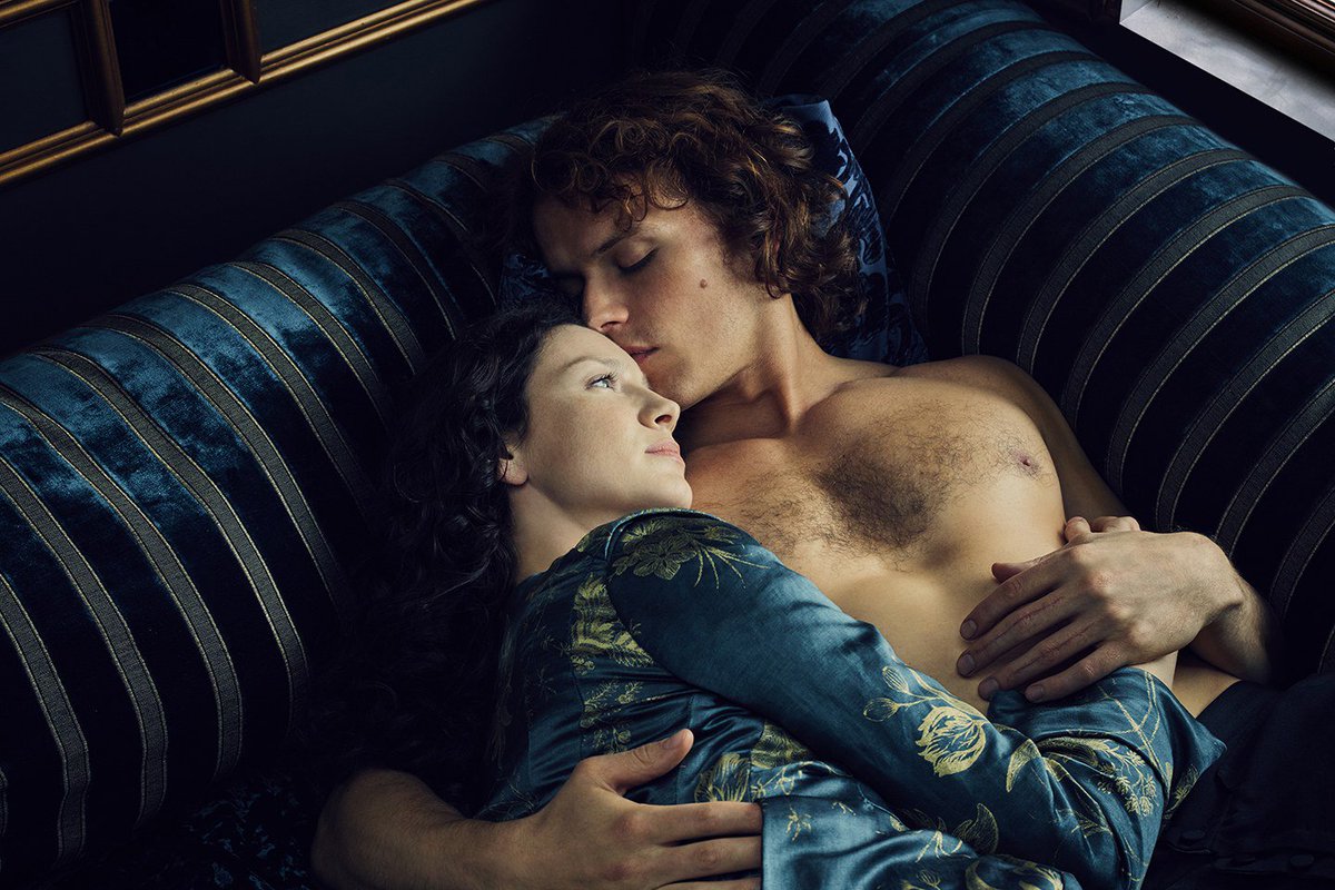 VanityFair's tweet photo. #Outlander fans will get a movie-sized finale this season https://t.co/Aoj6c3xWj4 https://t.co/cLNKIGcGKy