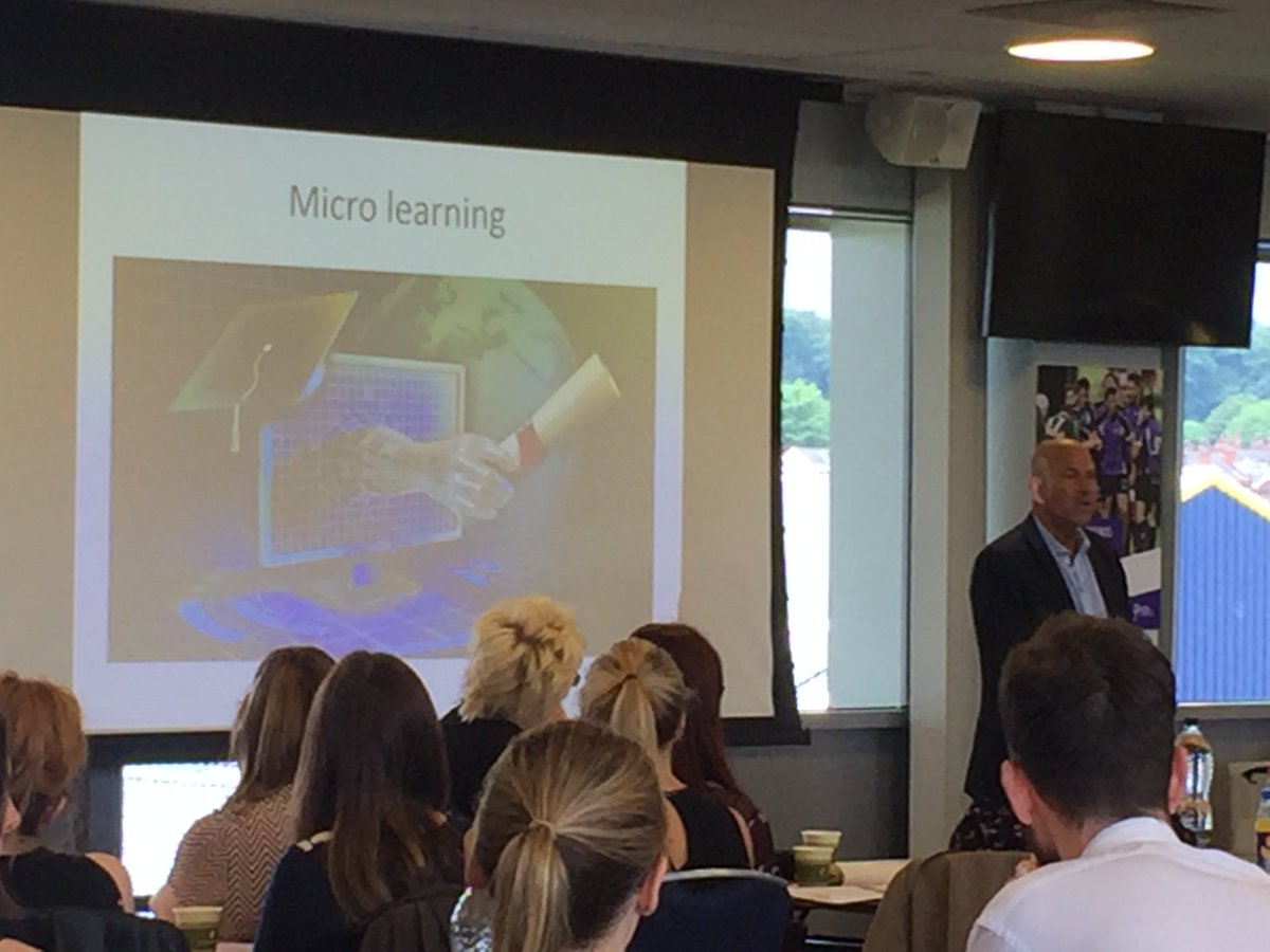 Thinktastic's tweet photo. Making a point on #microlearning a new imperative yesterday @leedsbeckett - opps abound when we #thinktastic #learn https://t.co/vg3KZJKbL0