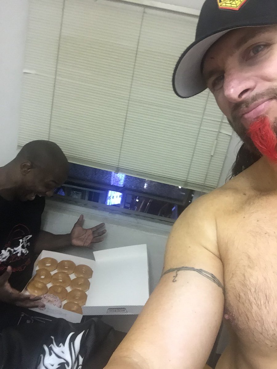 LanceHoyt's tweet photo. Pure Joy! #breakingchairs @Sheltyb803 https://t.co/UT46Q3WUKv