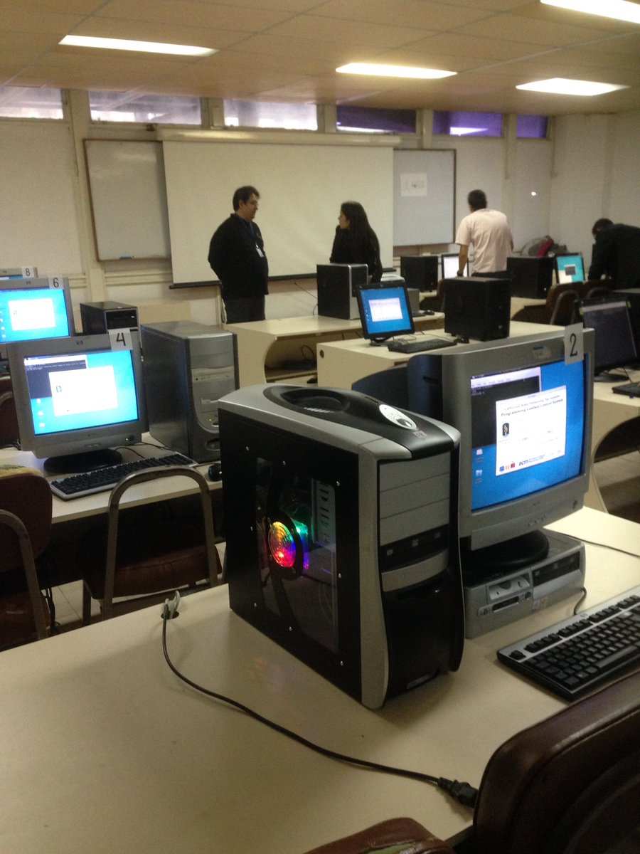 IngenieriaULA's tweet image. Por iniciar @programatonULA. Deseamos éxito a todos sus competidores💾💽📲