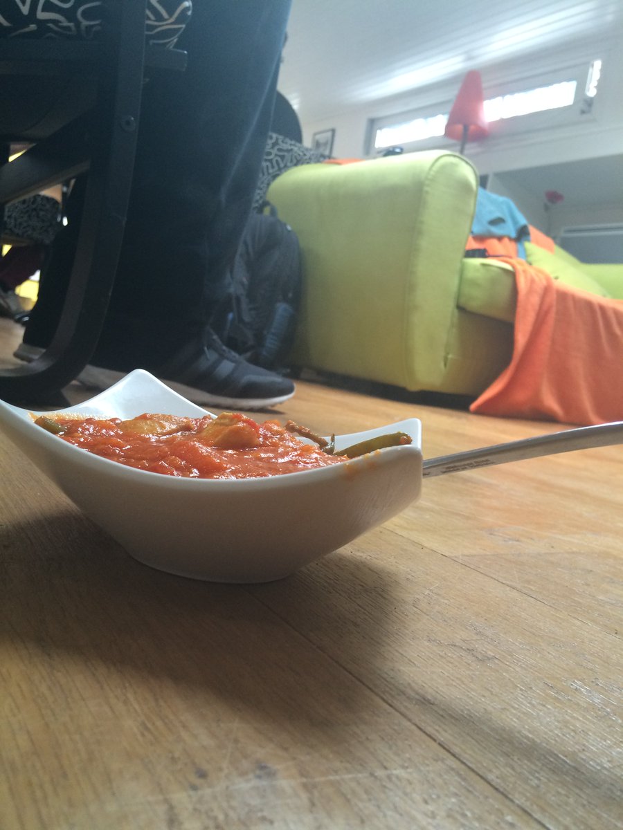 AssFaceSpider's tweet photo. Thanks for lunch @DaveTodayFM. He even threw in a few houseboat flies. #whatagent #francebants AF x https://t.co/p4SEBTkmid
