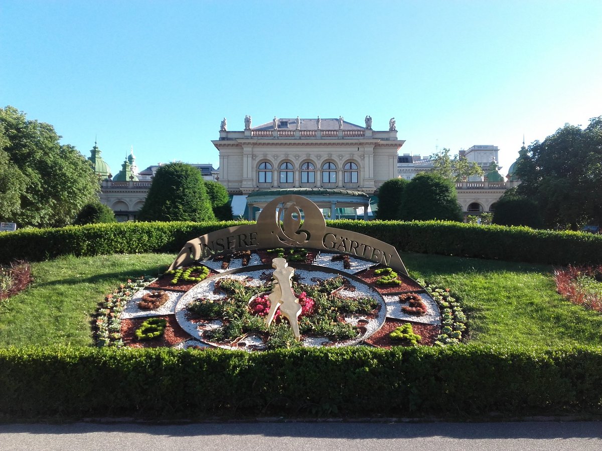 touristissimo's tweet photo. #StadtPark est mon coup de coeur à #Vienne @InterrailFr @_Autriche_ #OnTheRailAgain #InterrailFr #feelaustria https://t.co/IFxwkRqvha
