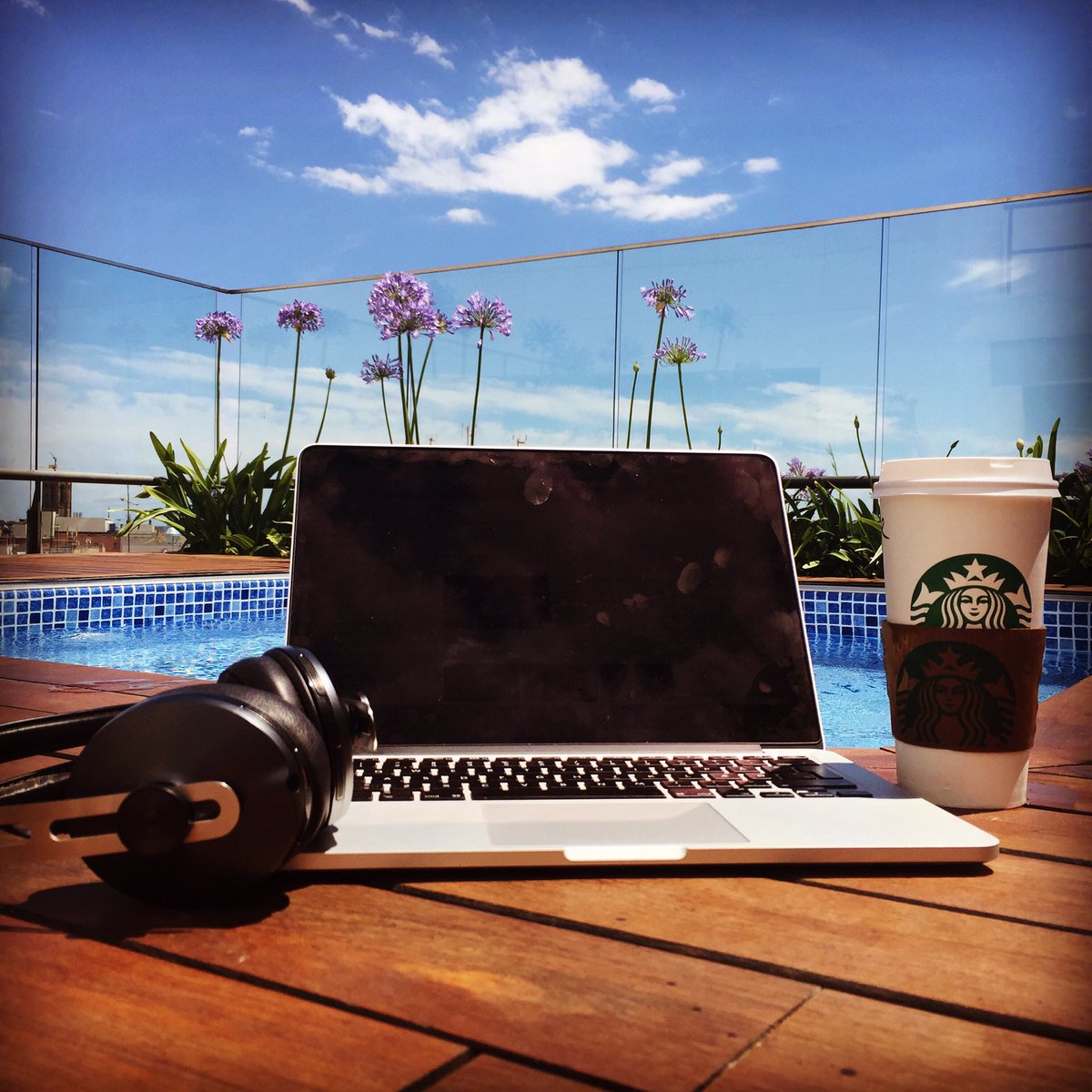 NoirMusic's tweet photo. Temporary office.... 😇
#offweek2016 #barcelonavibes https://t.co/pBhk0N01W1