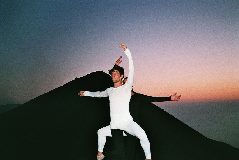 redazioneRockit's tweet photo. Torna #volcanoextravaganza il festival organizzato da @TheVinylFactory sullo Stromboli https://t.co/fSCsPA287F https://t.co/77CmJeKVu7
