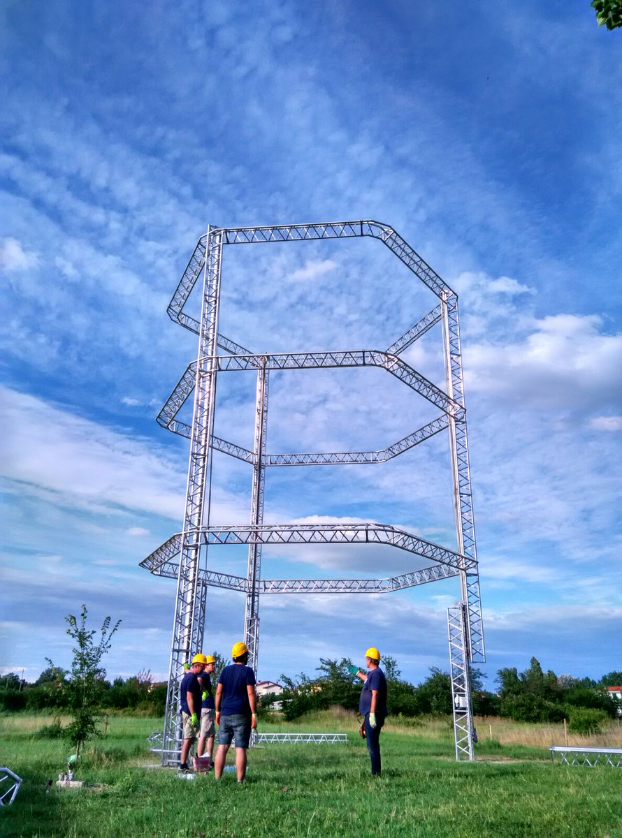 3dwasp's tweet photo. Si torna all'opera! montiamo la #BigDelta12 in un pomeriggio di sole (il primo) 
#WASProject #3dp #3dprinting https://t.co/WOJMAyjnfm