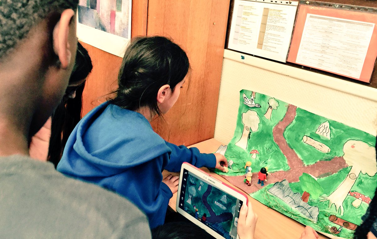 savantures's tweet photo. L'atelier photo 📷 pour réaliser les illustrations du @Twitt_contes #HanselEtGretel v/@CM1_Fenez77 #SavNUM16 https://t.co/S8hJ4U3u4f