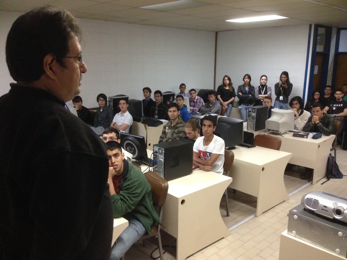 IngenieriaULA's tweet image. Inicia el @programatonULA con la participación de más de 50 participantes. Director de @eisula da la bienvenida