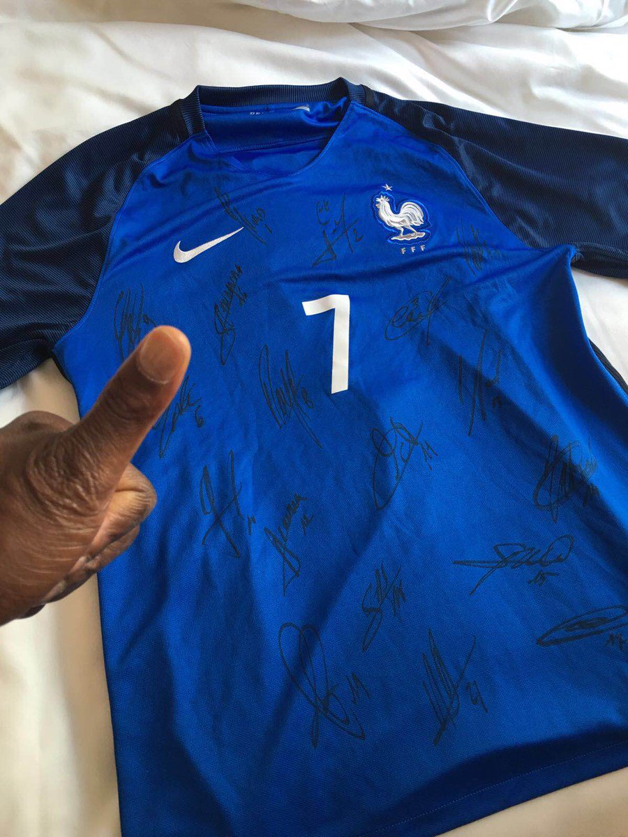 marceldesailly's tweet photo. Retrouvez-moi dans l'une des rues à la limite du Triangle d’Or en fin d'après midi. Dernier indice à 17h30! 👀 https://t.co/RvnAnQvW9F