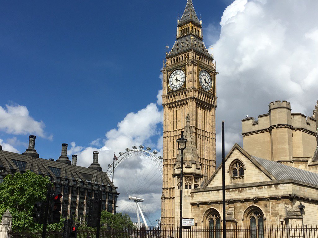 Big Ben counting down to Brexit. Good luck with that. #jingomuch?