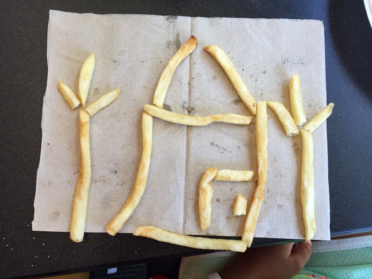 Kayla_Gentry_'s tweet photo. Playing with our food at lunch #CKJSC16 #CKJ16 https://t.co/PcW3Ltbe7x