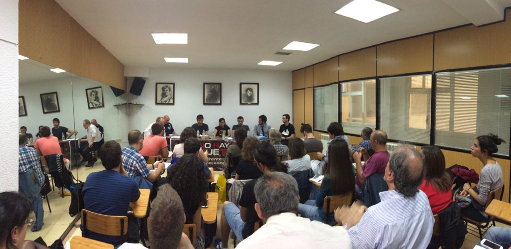 iDiarioES's tweet photo. A #salallena debate #elecciones26j con #NHTQP @ClasevsClase @IZAR_Rev #grupogerminal @CorrienteRoja y @enlucha https://t.co/v84qJdEaJ6