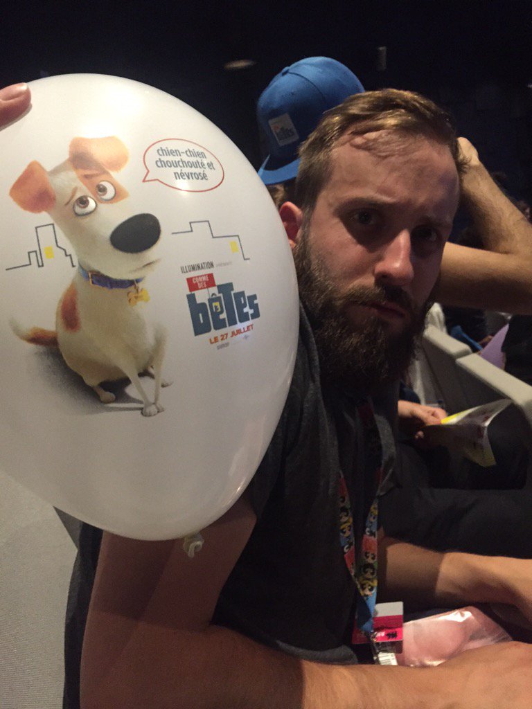 VikkPatout's tweet photo. Pets avec les copaings wesh wesh #CommeDesBetes #annecy #festival @annecyfestival https://t.co/I0nAq6MfHA