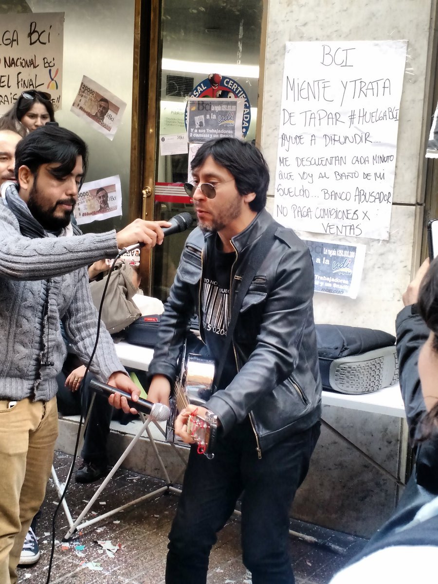 Makita13's tweet photo. @claudionarea gracias por venir en nuestro día 18 de #huelgabci @sindicatobci https://t.co/uWsARAu1VO