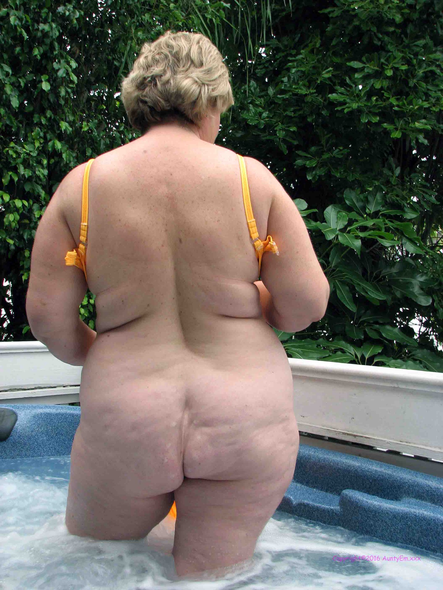 Emily McGillicuddy on X: Cum on in, the water's fine!  t.coBaA1A8wxn0 Kisses, Your Dear Aunty Em t.coCNJG3nl9IR   X