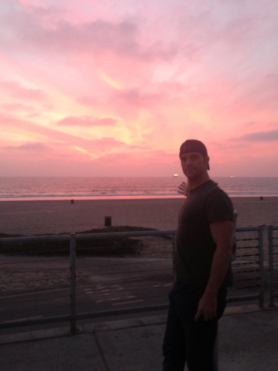 SlayerLoh's tweet image. Sunset from last night, see you all at #BFW #Redemption