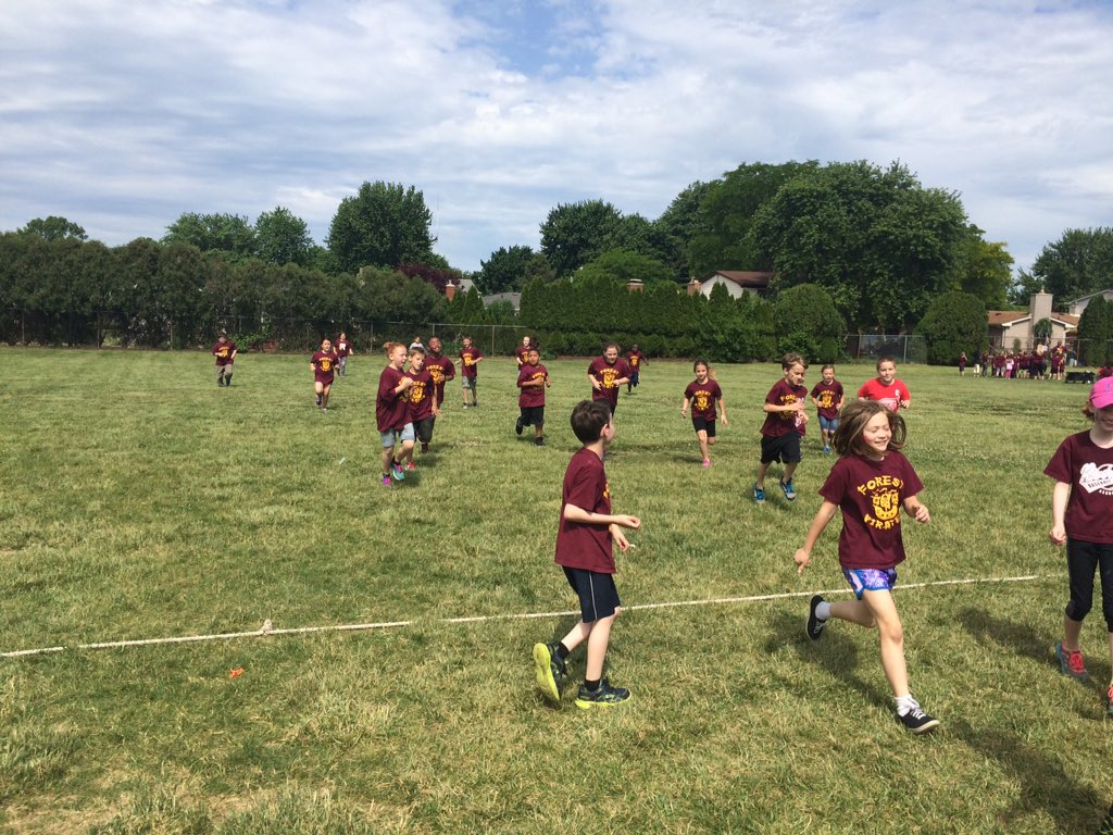 CarlaaveryCarla's tweet photo. @ForestPrincipal @CarlaaveryCarla @forestfieldday https://t.co/qtShrrl5nE
