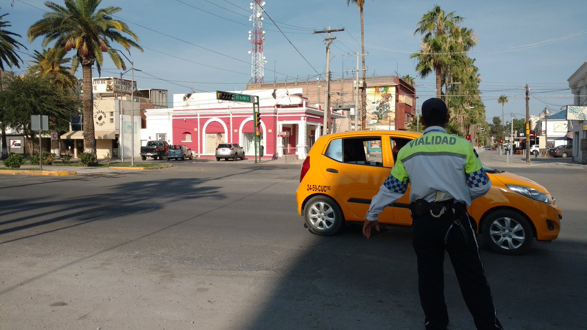 Agentes brindando apoyo vial en el perímetro de las obras del <a href="/PaseoMorelos/">Paseo Morelos</a>