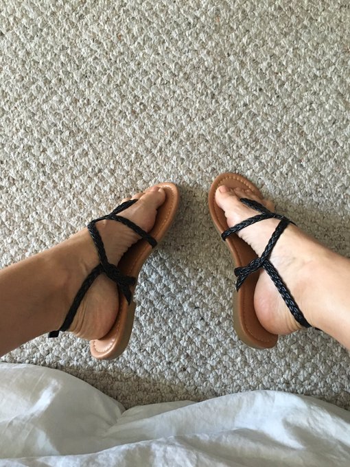 Loving my new sandals @Hoagyland😍 thank you! https://t.co/Ztus7tUd1t<a class="tags" target="_blank" title="On Twitter" href="/?out=eyJ0eXAiOiJKV1QiLCJhbGciOiJIUzUxMiJ9.eyJpYXQiOjE3MjcyNjYyNDAsImlzcyI6InR3cG9ybnN0YXJzLmNvbSIsIm5iZiI6MTcyNzI2NjI0MCwiZXhwIjoxNzU4ODAyMjQwLCJyZWRpcmVjdF91cmwiOiJodHRwczovL3R3aXR0ZXIuY29tL0hvYWd5bGFuZCJ9.ByH7jQLs7BQ8ASSr8P3UK2Ry2BG-BCyBeuZM8LpM4KufTZd4QDBHXGc82M3mYVThZE_RmVeOAzpPi8LSor9Kww">@Hoagyland</a><a href="/tag/spoiled"class="tags"><span>#spoiled</span></a>