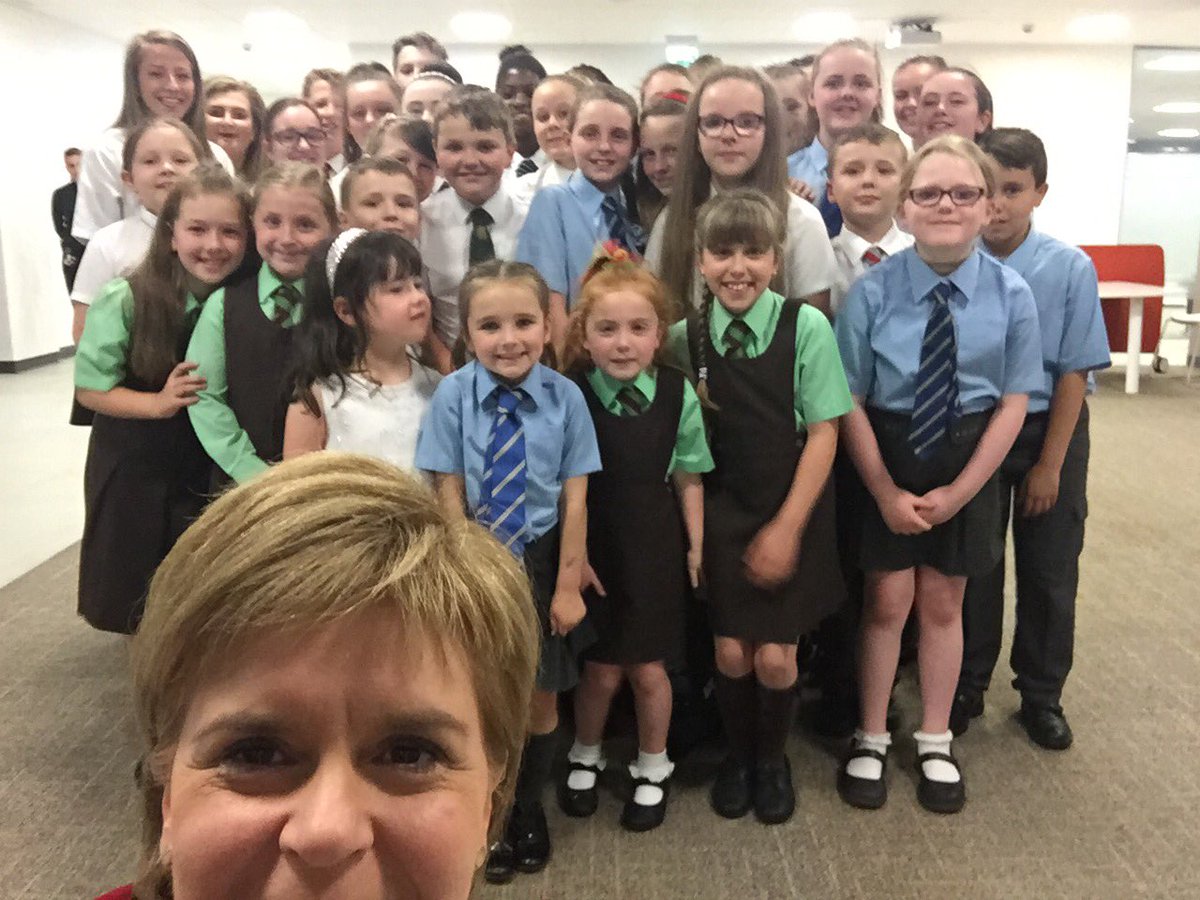 _East40's tweet photo. A wee selfie with the @NicolaSturgeon before the gig of course @EmiratesArena https://t.co/ZgSmwLN3Ck