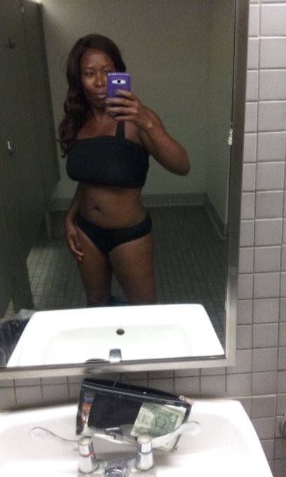 I love how my abs are improving. Time for a 30min cardio workout today #MsSammi #flexibledieting #workout<a href="/tag/workout"class="tags"><span>#workout</span></a><a href="/tag/flexibledieting"class="tags"><span>#flexibledieting</span></a><a href="/tag/mssammi"class="tags"><span>#mssammi</span></a>