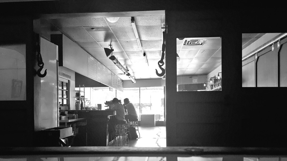 devotify's tweet image. Good vibes @DistrictHouse in the @plazadistrict ☕️💻🍺