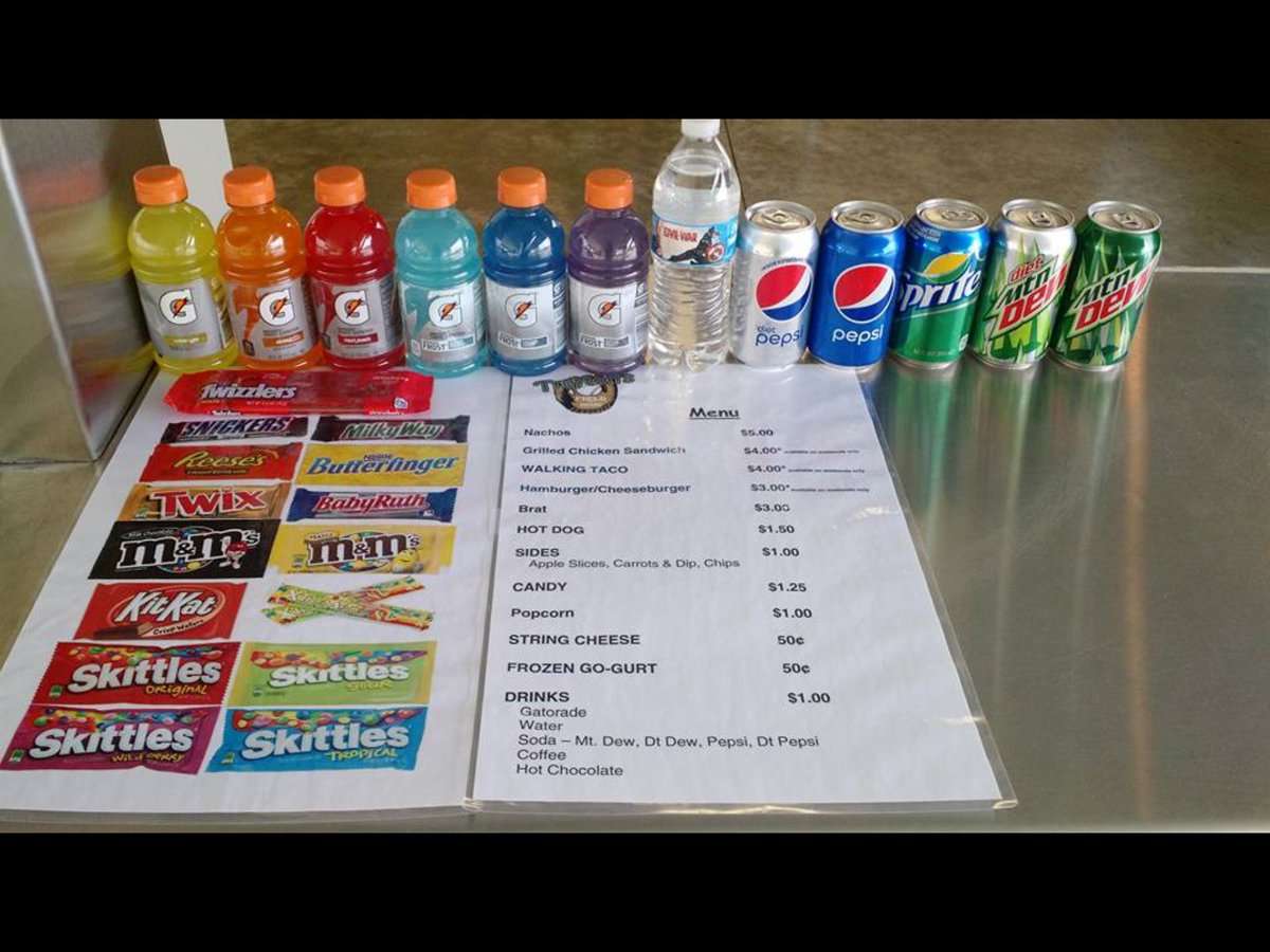 TreysField's tweet image. 🎶Buy me some peanuts and crackerjacks!! 🎶Treyton's Field of Dreams concession stand is open for business!!