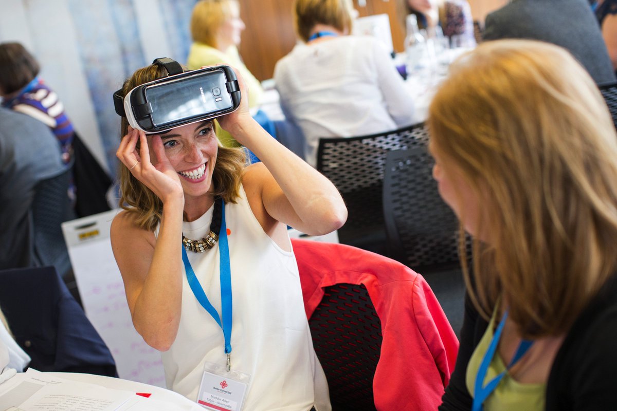 WandP's tweet photo. Experiencing virtual reality #internalcomms #ioicbetterconnected @IoICNews https://t.co/h3q7xsXeTK