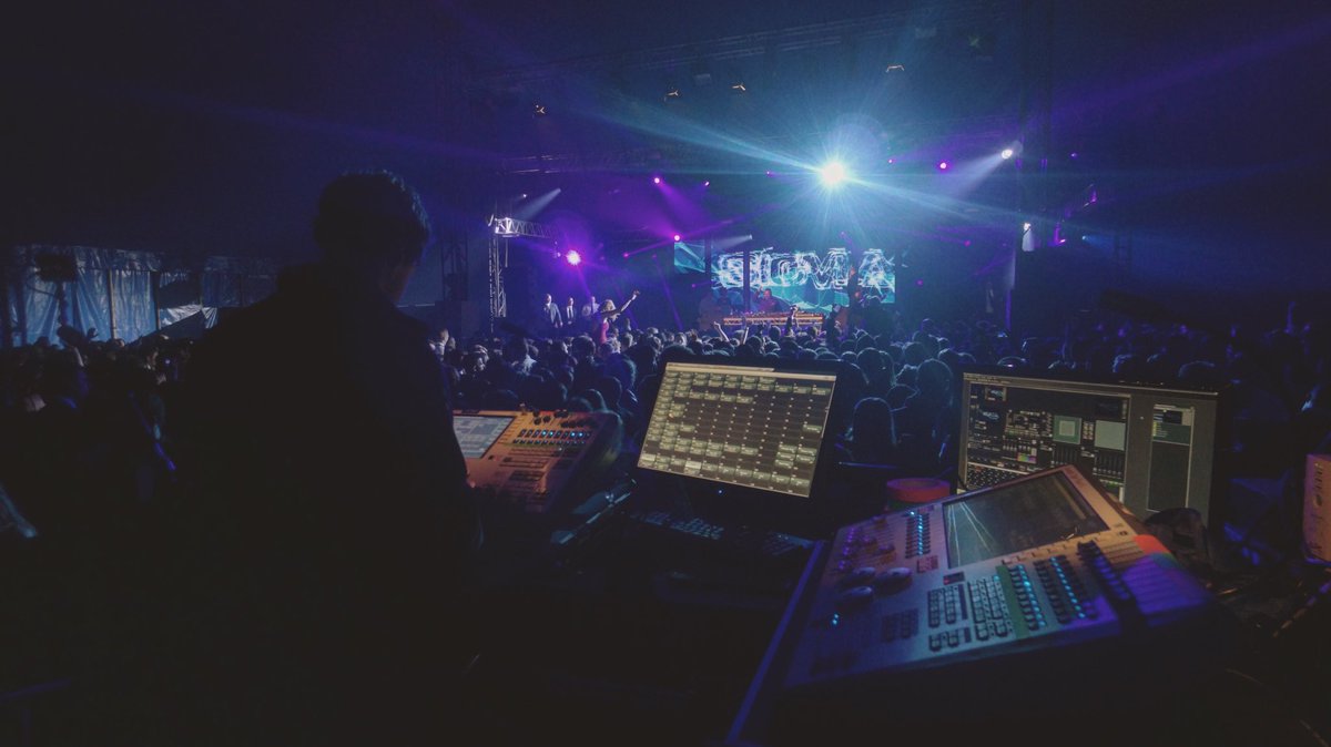 89CKM's tweet photo. SIGMA #trinity #trinitycollege #trinitymayball #cambridge #work @sigmahq https://t.co/SbvY5UYuPj