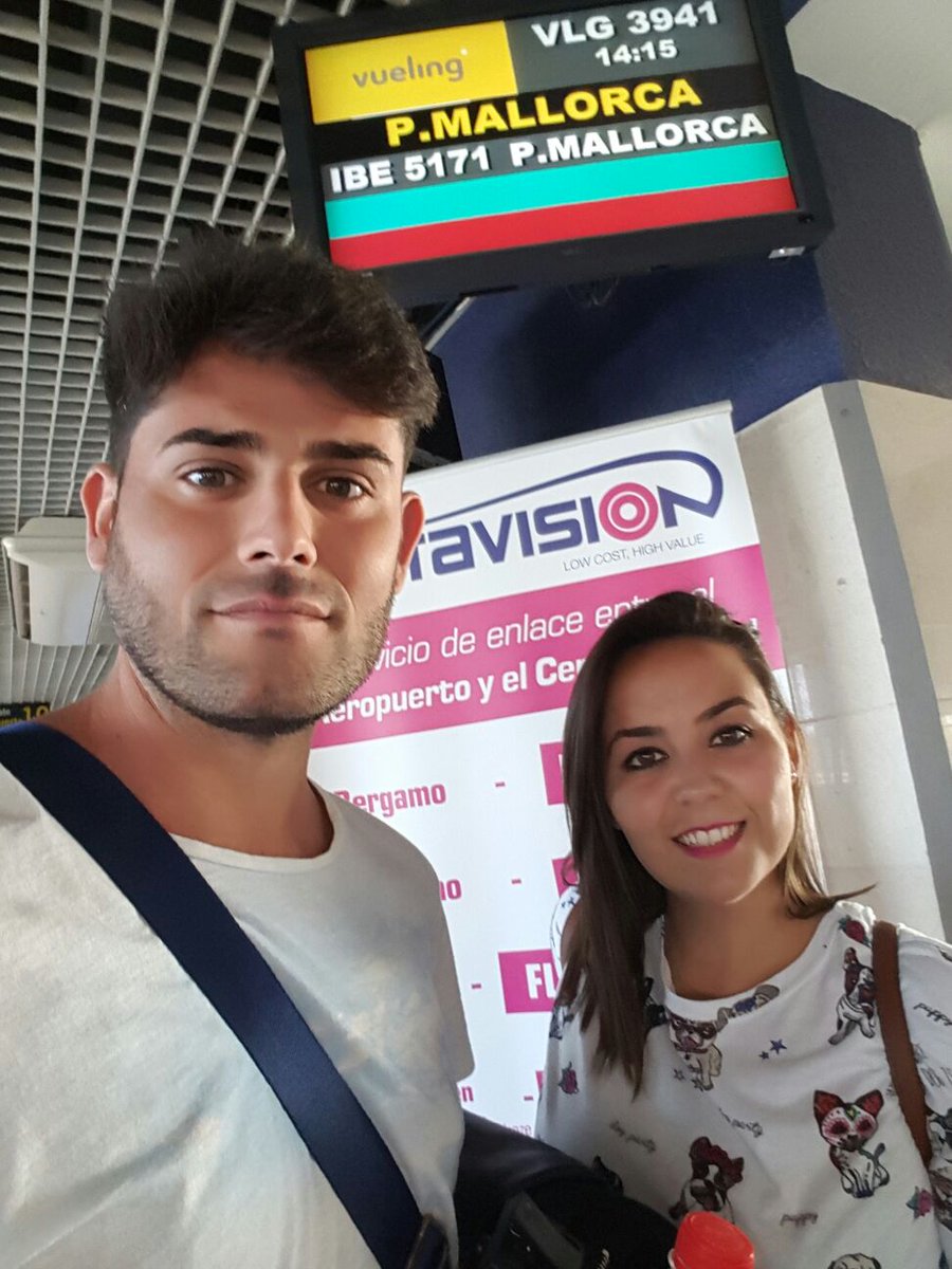 MaxiLopez31's tweet photo. Nos fuimos!! @sarytaac90  #Vacaciones #GoToMallorca https://t.co/42CuR5eVAt