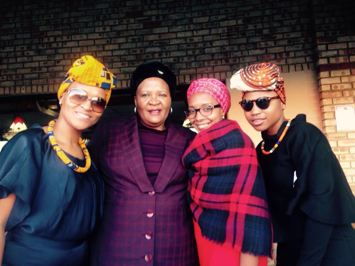CreativeNerdsC1's tweet photo. #doekonfleekwelkom #confirmed cc @SABC2 #Lehlolasichaba at 20:30 16 June 2016 and see our event of the 4 June https://t.co/6fNEwCMipo