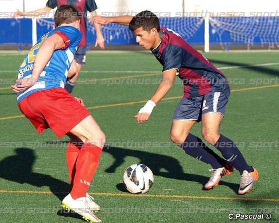 Siete fichajes ha hecho el Almudévar y cinco futbolistas suben desde el Juvenil del Huesca sporthuesca.com/angel-royo-rel…