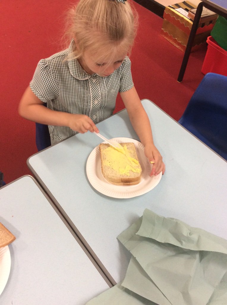 JMrsbd's tweet photo. @fazakprimary We made our healthy sandwiches today! https://t.co/VxJtWgKoIR