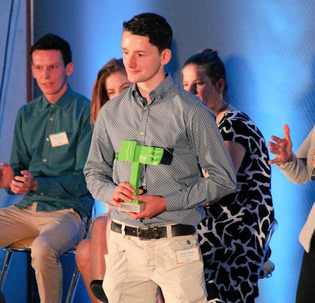 greenacademyHAS's tweet photo. And the winner van #HASawards #JongTalent is: Joshua van Wersch! #HASYE16 #HAShogeschool https://t.co/DApPz4lPc3