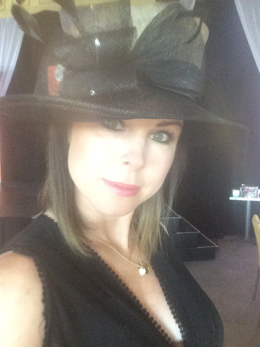claumarquestv's tweet photo. #chapeaumontroyal 3ieme edition! https://t.co/CiNDt0LYsn