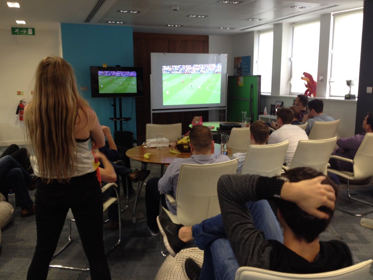 KriyaFinance's tweet image. We&apos;re hanging on the edge of our seats for the final 15 mins of the match! #euros2016 #fintechfun