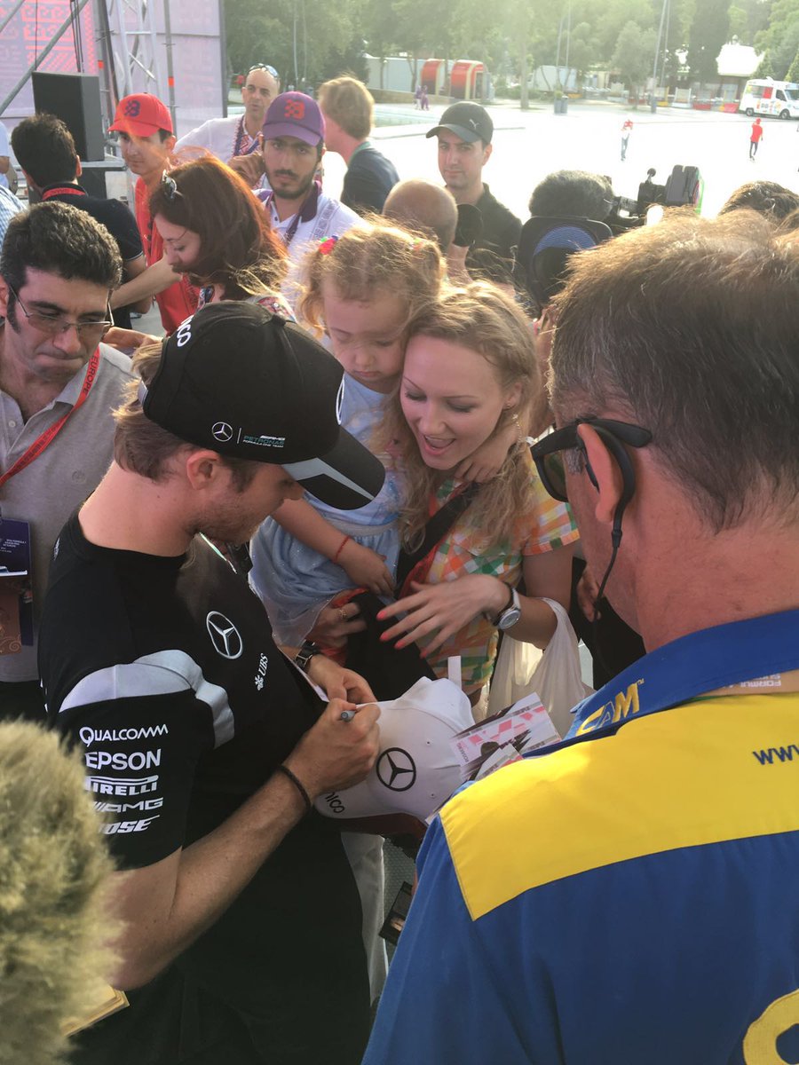 MercedesAMGF1's tweet photo. Scribbles, selfies and special messages...
Great crowd out here at the #EuropeanGP autograph session!
#F1Baku #F1 https://t.co/0qDwVMfjnr