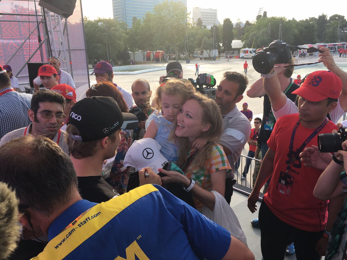 MercedesAMGF1's tweet photo. Scribbles, selfies and special messages...
Great crowd out here at the #EuropeanGP autograph session!
#F1Baku #F1 https://t.co/0qDwVMfjnr