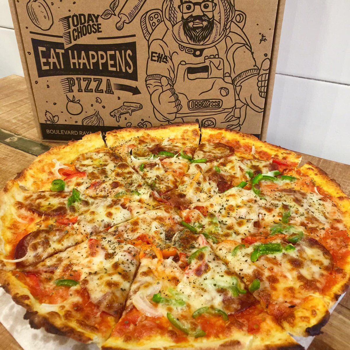 EatHappens's tweet photo. Try our Eat Happens pizza, feel the magical taste in every bite! https://t.co/UuaE06tyz8