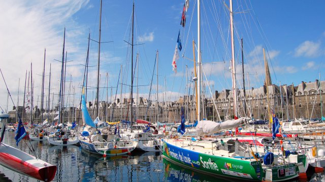 france3Bretagne's tweet image. Vacances d'été. Le tourisme maritime et fluvial, un secteur qui marche. bit.ly/1Yu5z8F