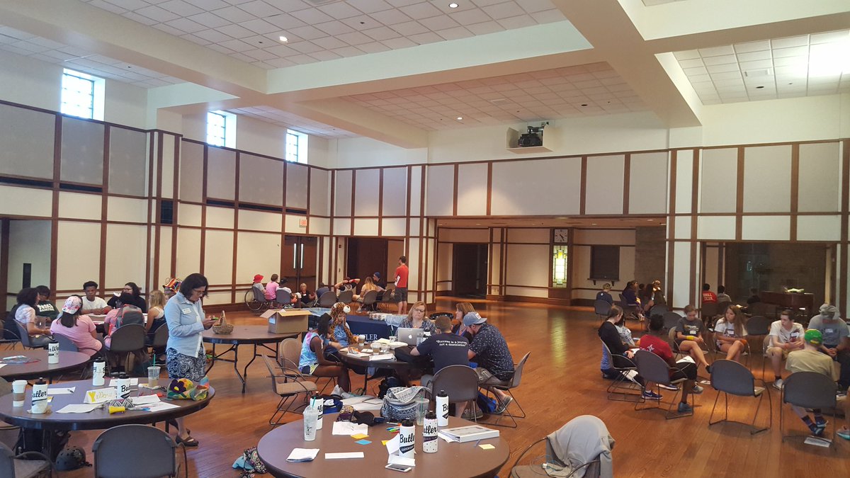 Scott_T_Peden's tweet photo. First day for #HinkleAcademy #IndyLab has our grad students facilitating with #ButlerWay16 group. Gr8 partnership! https://t.co/x2tdkULPUN