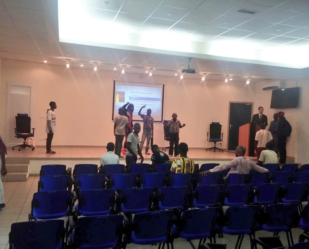 mucodeccg's tweet photo. #JourneedelEnfantAfricain #Congo L'occasion pour le lancement officiel du projet. #REIPER #UE #ONG #Brazzaville https://t.co/JNG6G7pH1Z