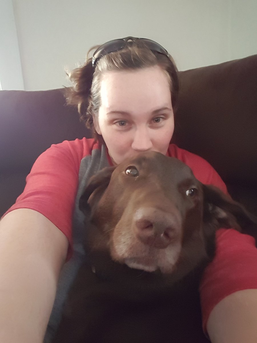 JamiePavelec's tweet image. #dogsoftwitter #selfie Grizzly!