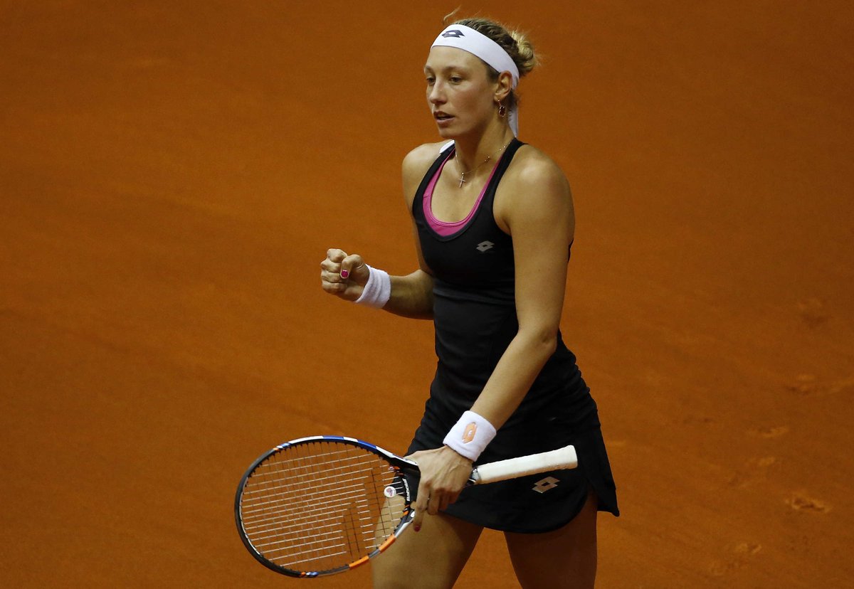 YANINA WICKMAYER ClFLae0WYAEEnYO