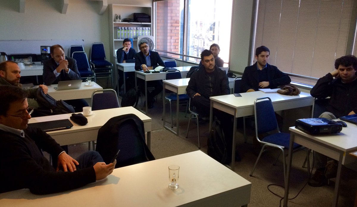ChiletecOrg's tweet photo. Esta mañana se dio inicio una nueva sesión de nuestra Mesa de #Innovación @ChiletecOrg #ChiletecInnovacion https://t.co/sFS5pzqCMm