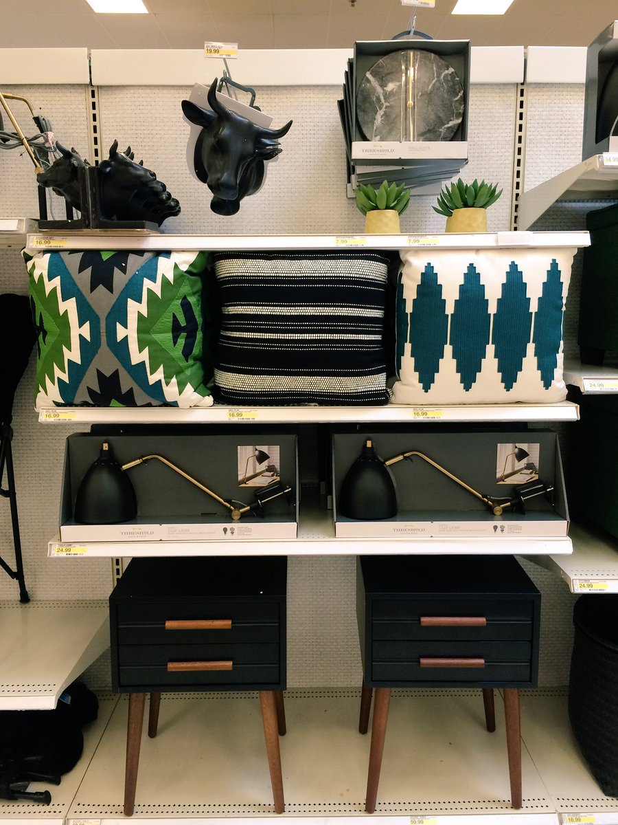 TGTKathrynR's tweet photo. Back to College home flat set and really to sell #TargetStyle #T751 #BTC https://t.co/QecWH6yjpK