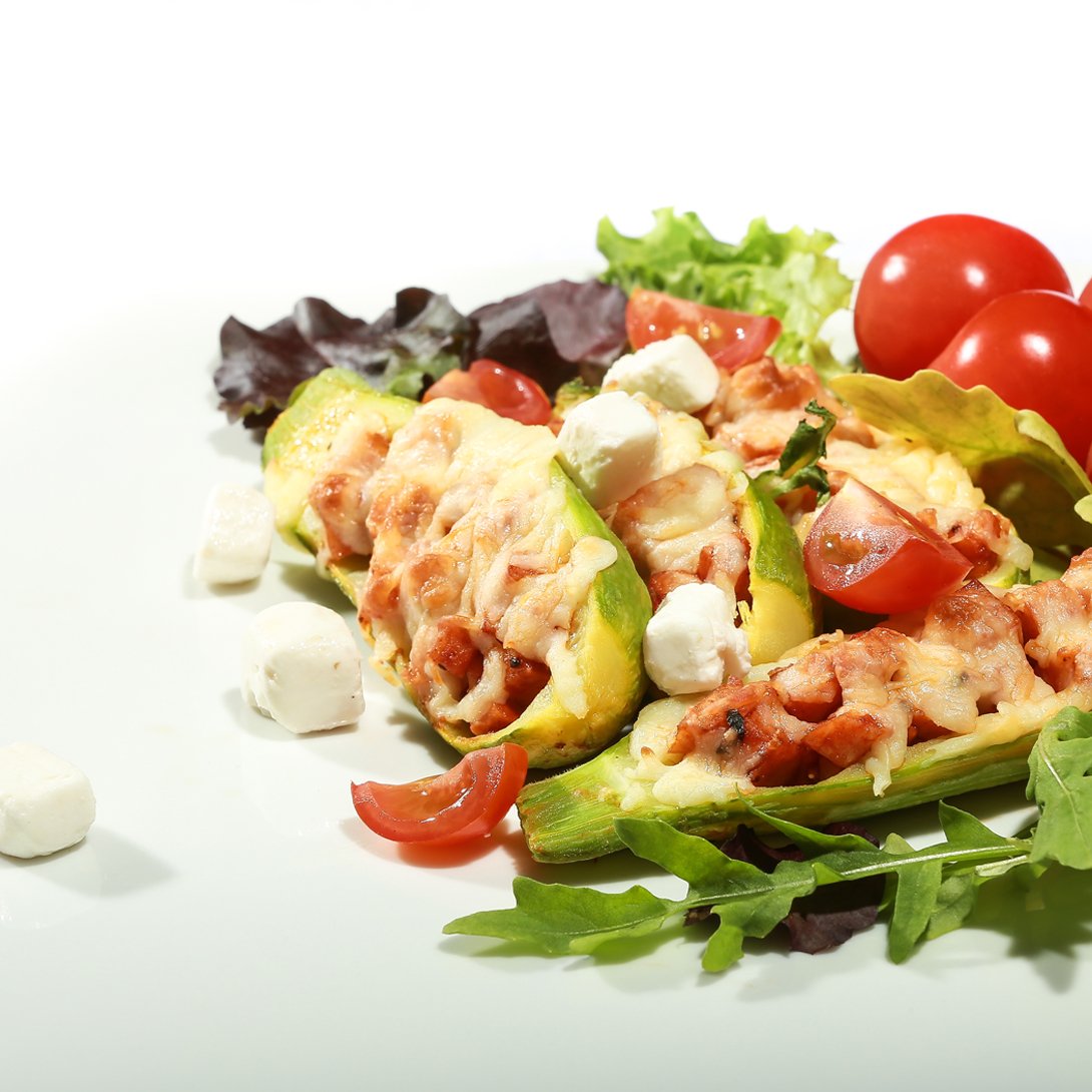 CrunchDoha's tweet photo. #Day11 #30dayscrunchramadan
The Pizza Stuffed Zucchini Boats offer comfort without the guilt!#nutrition #doha #qatar https://t.co/R7kCZLiFK7